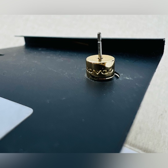 Coach Signature C Logo Gold Tone Stud Earrings Model# 378985GLD710 NEW - Picture 5 of 5